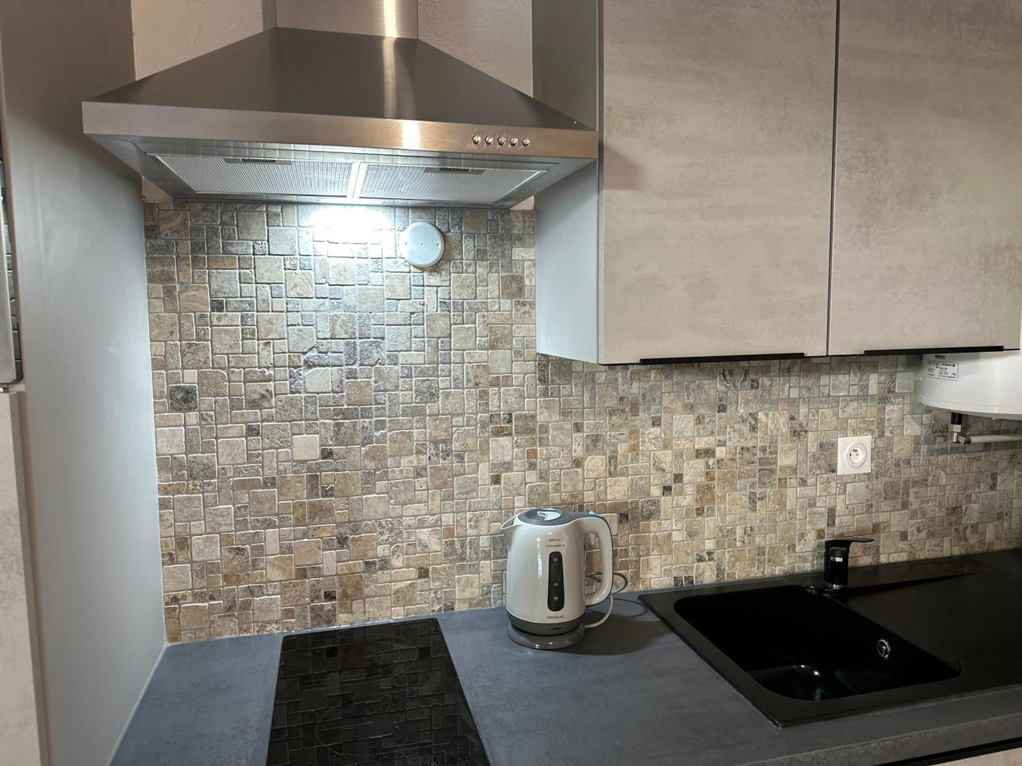 Appartement Climatise Avec Chambre Et Parking Privatif Locations Vld Camargue سانت ماري دو لا مير المظهر الخارجي الصورة